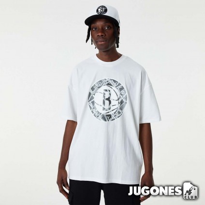 Camiseta New Era Brooklyn Nets NBA Infill Logo Oversized Blanco
