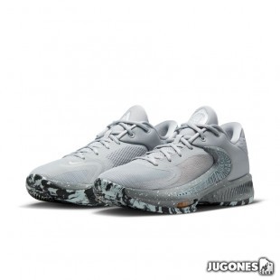 Zoom Freak 4