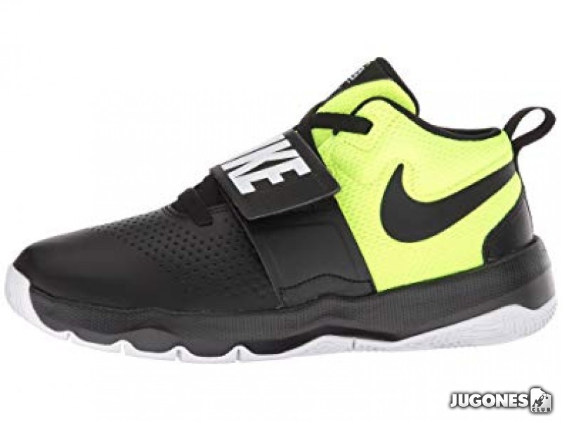 nike team hustle d8 green