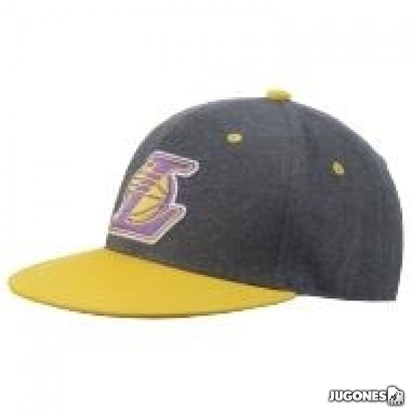 gorra adidas lakers fitted